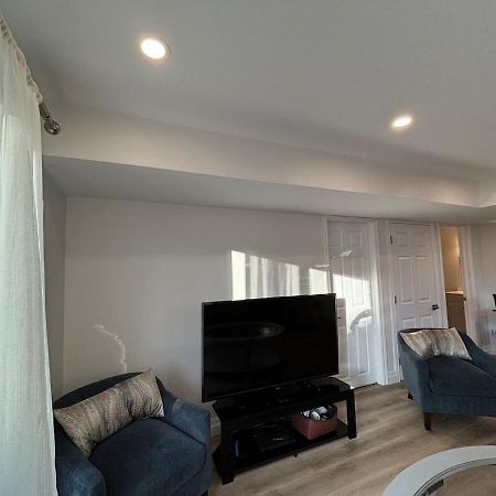 One-Bedroom Unit At Vista Hill Waterloo Extérieur photo