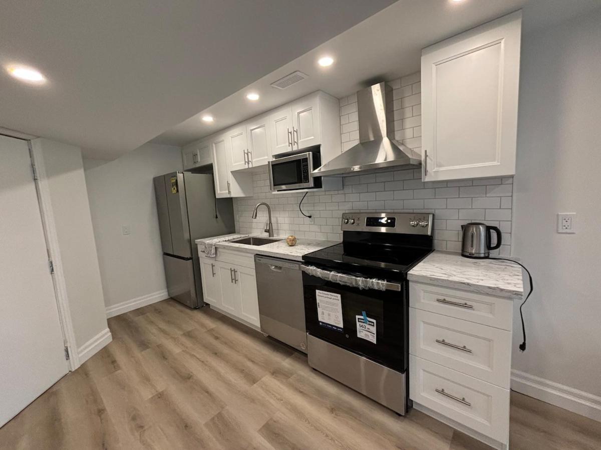 One-Bedroom Unit At Vista Hill Waterloo Extérieur photo